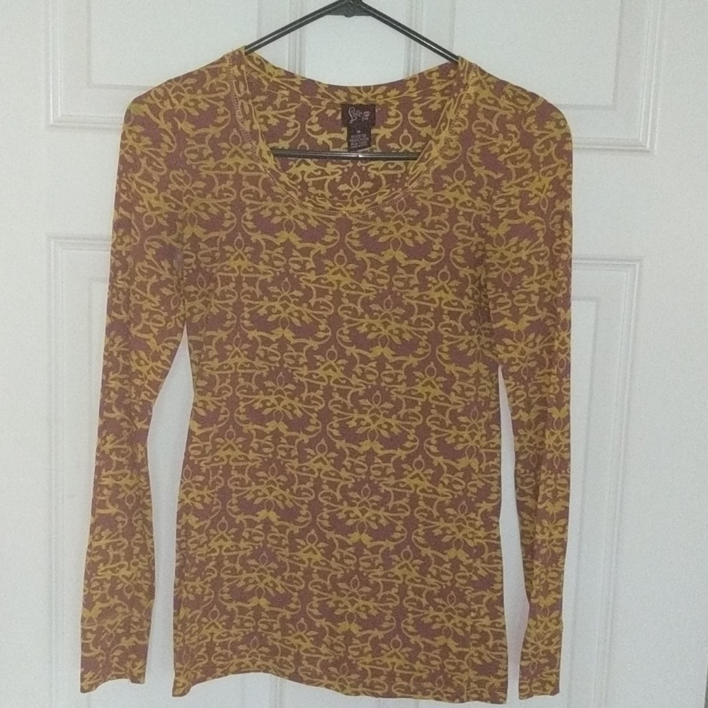 Long sleeve top